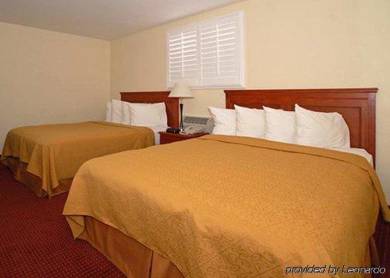 Готель Ramada By Wyndham Tempe Near Asu Номер фото